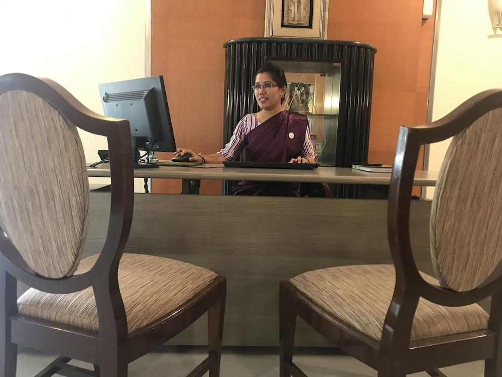 The Manohar Hyderabad Hotel Екстериор снимка