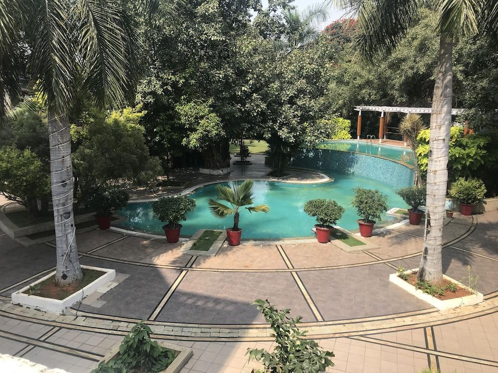 The Manohar Hyderabad Hotel Екстериор снимка